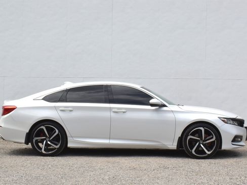 Used 2020 Honda Accord Sport image 6