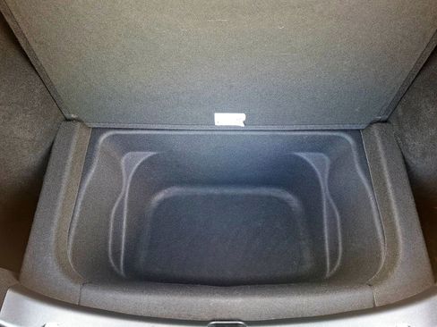 Used 2023 Tesla Model Y Long Range AWD/4WD image 15