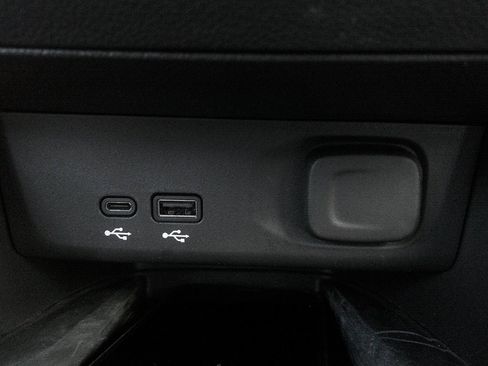 Used 2025 Buick Envista Avenir image 37