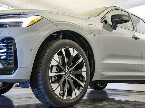 New 2026 Volvo XC60 T8 Plus w/ Protection Package Premier AWD/4WD image 10