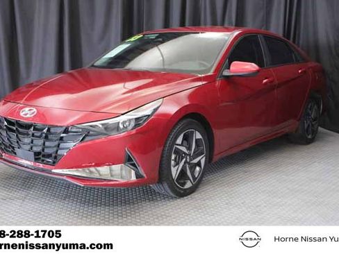 Used 2023 Hyundai Elantra SEL w/ Convenience Package FWD image 3