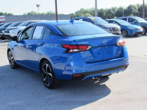 Used 2024 Nissan Versa SR FWD image 5