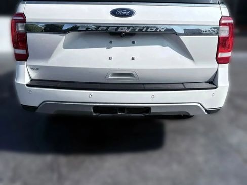 Used 2019 Ford Expedition Max XLT w/ Equipment Group 202A image 4