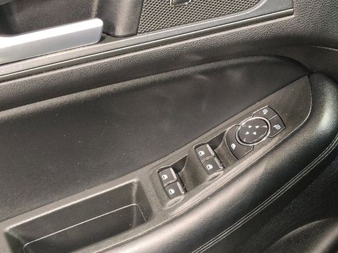 Used 2020 Ford Edge SE FWD image 27