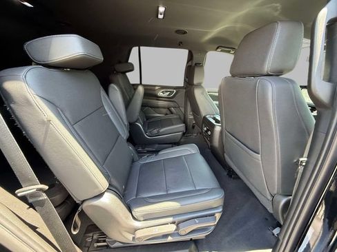 Used 2023 Chevrolet Tahoe LT w/ Luxury Package AWD/4WD image 18
