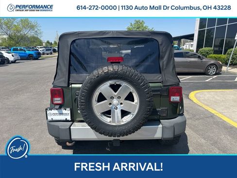 Used 2009 Jeep Wrangler Sahara w/ Dual Top Group image 5