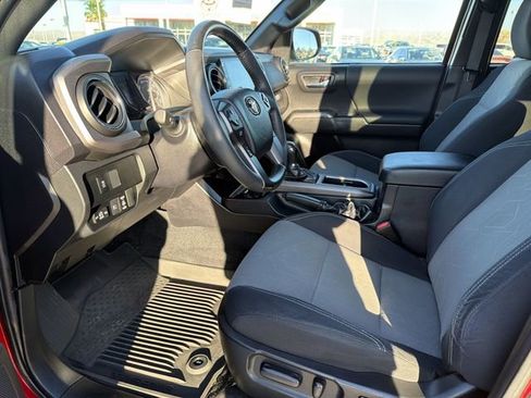 Certified 2022 Toyota Tacoma TRD Off-Road w/ Technology Package image 25
