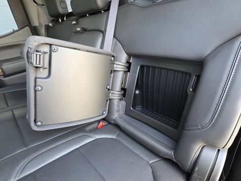 Used 2020 Chevrolet Silverado 1500 LT Trail Boss image 9