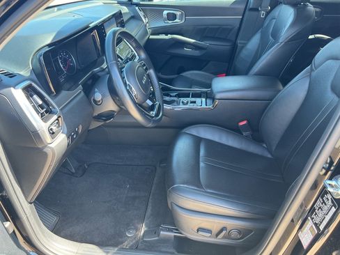 Used 2022 Kia Sorento SX image 9