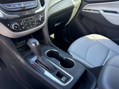 Used 2020 Chevrolet Equinox Premier image 25