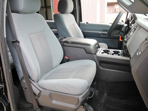 Used 2016 Ford F350 XLT w/ XLT Value Package image 39