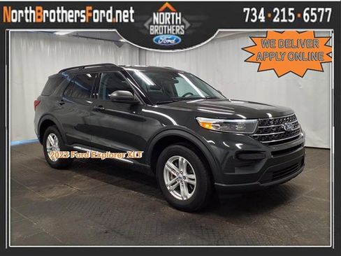 Certified 2023 Ford Explorer XLT image 1