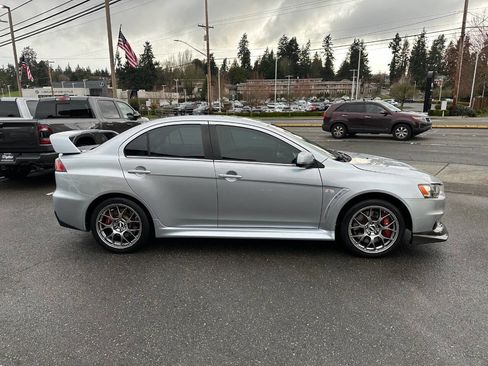 Used 2010 Mitsubishi Lancer Evolution MR image 9