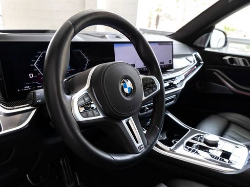 Used 2025 BMW X5 M60i AWD/4WD image 19