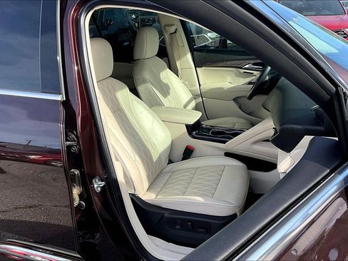 Used 2021 Buick Envision Avenir image 10