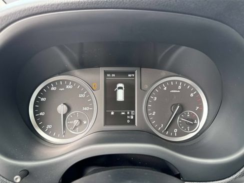 Used 2023 Mercedes-Benz Metris Passenger image 27