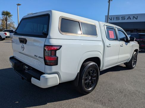 Certified 2024 Nissan Frontier SV w/ SV Convenience Package image 4