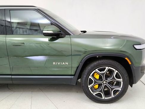 Used 2024 Rivian R1S Adventure image 7