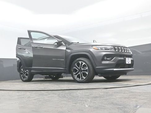 Used 2023 Jeep Compass Limited AWD/4WD image 29
