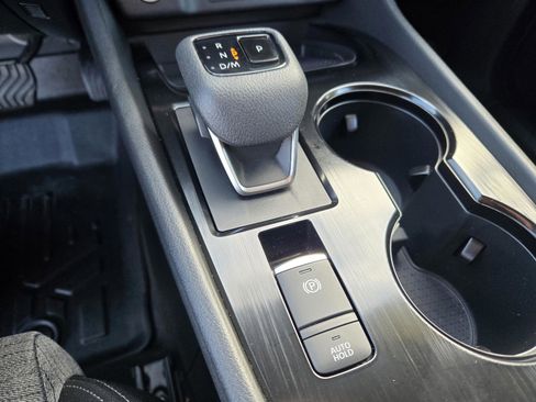 Used 2023 Nissan Rogue SV image 17