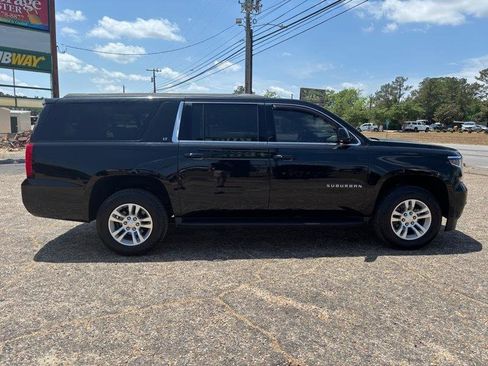 Used 2017 Chevrolet Suburban LT w/ Luxury Package RWD image 6
