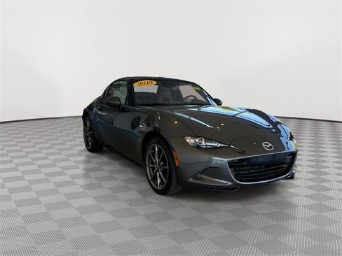 Used 2019 MAZDA MX-5 Miata RF Grand Touring image 2