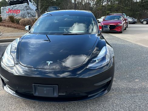 Used 2022 Tesla Model 3 image 3
