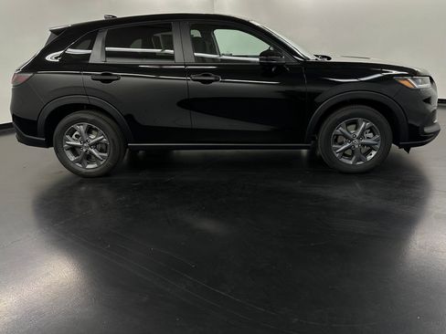 New 2026 Honda HR-V LX image 8