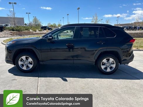 Used 2023 Toyota RAV4 XLE AWD/4WD image 4