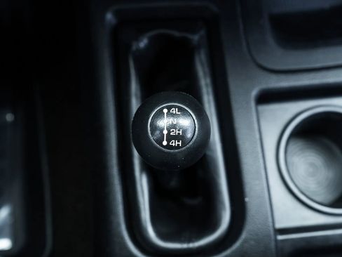 Used 2015 RAM 2500 Tradesman w/ Chrome Appearance Group AWD/4WD image 26