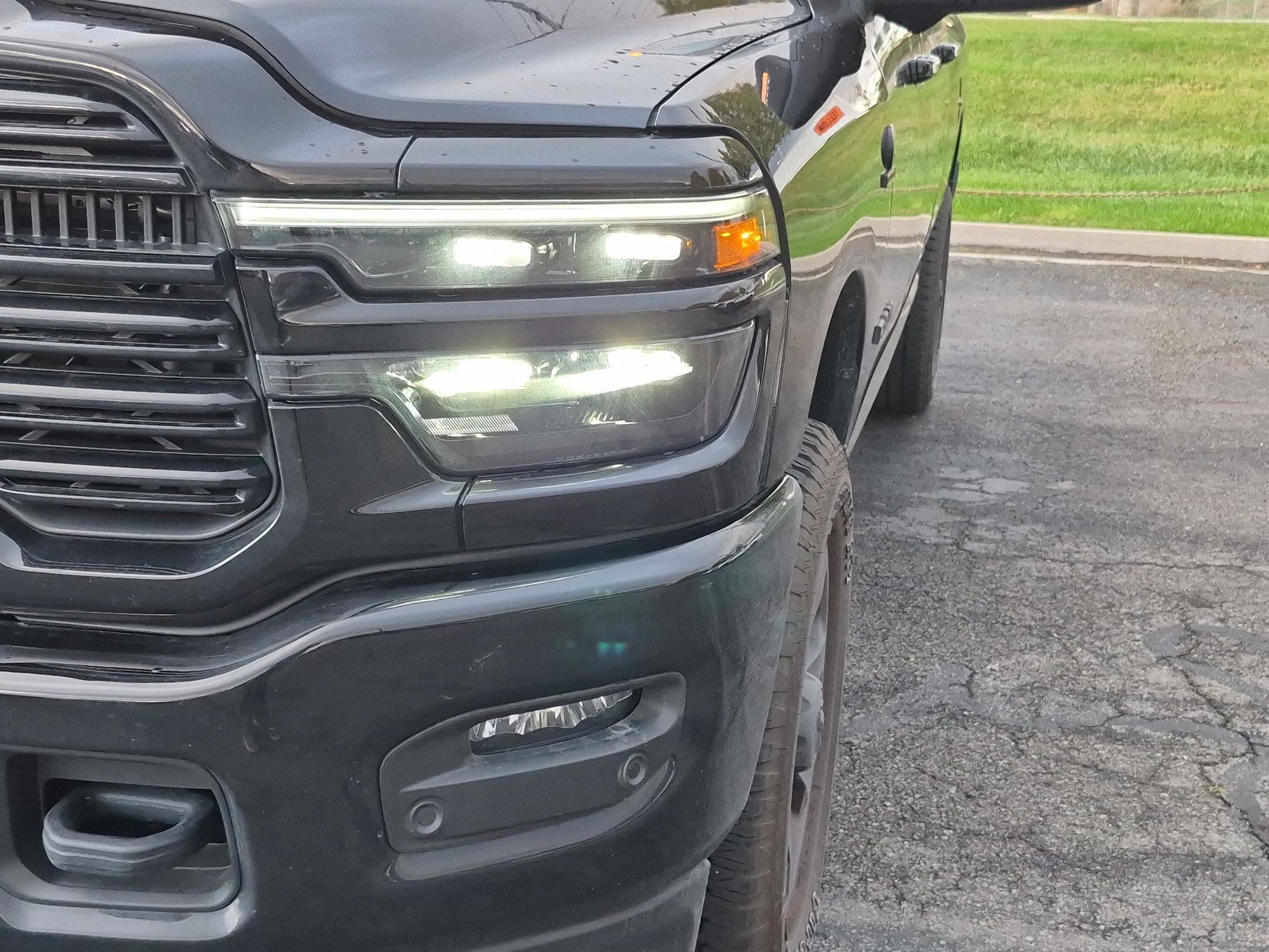 Used 2026 RAM 3500 Laramie AWD/4WD image 13