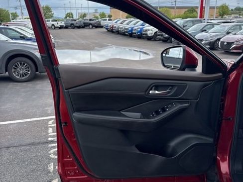 Certified 2022 Nissan Rogue SV w/ SV Premium Package image 10