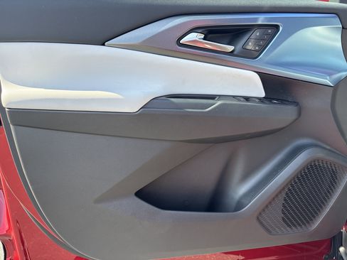 New 2026 Chevrolet Equinox EV LT image 10