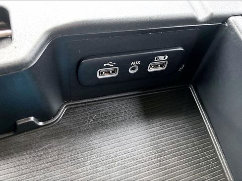 Used 2024 RAM 1500 Classic SLT image 33