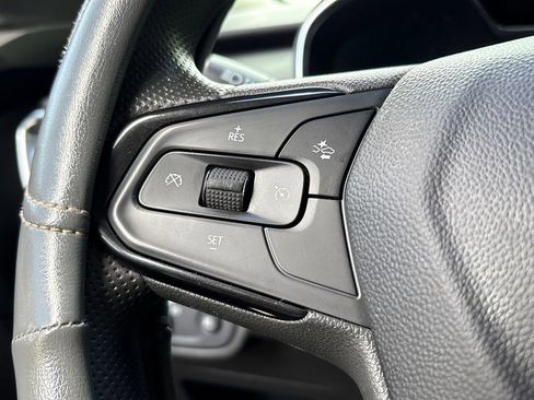 Used 2021 Chevrolet TrailBlazer LT w/ Convenience Package FWD image 9