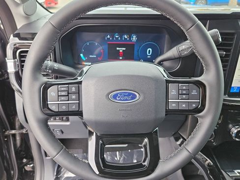 New 2026 Ford F250 Lariat w/ Black Appearance Package AWD/4WD image 16