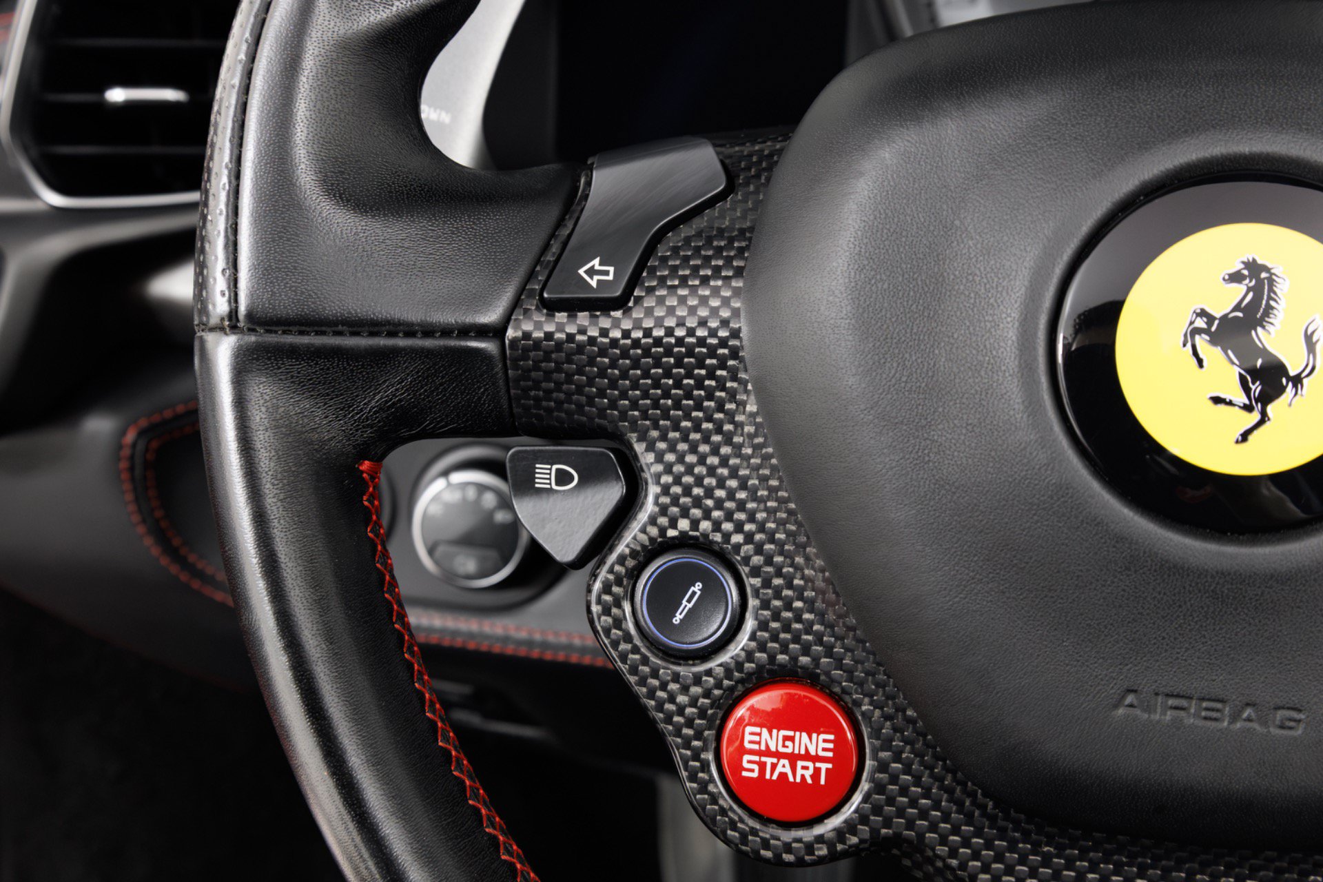 Used 2013 Ferrari 458 Spider RWD image 25
