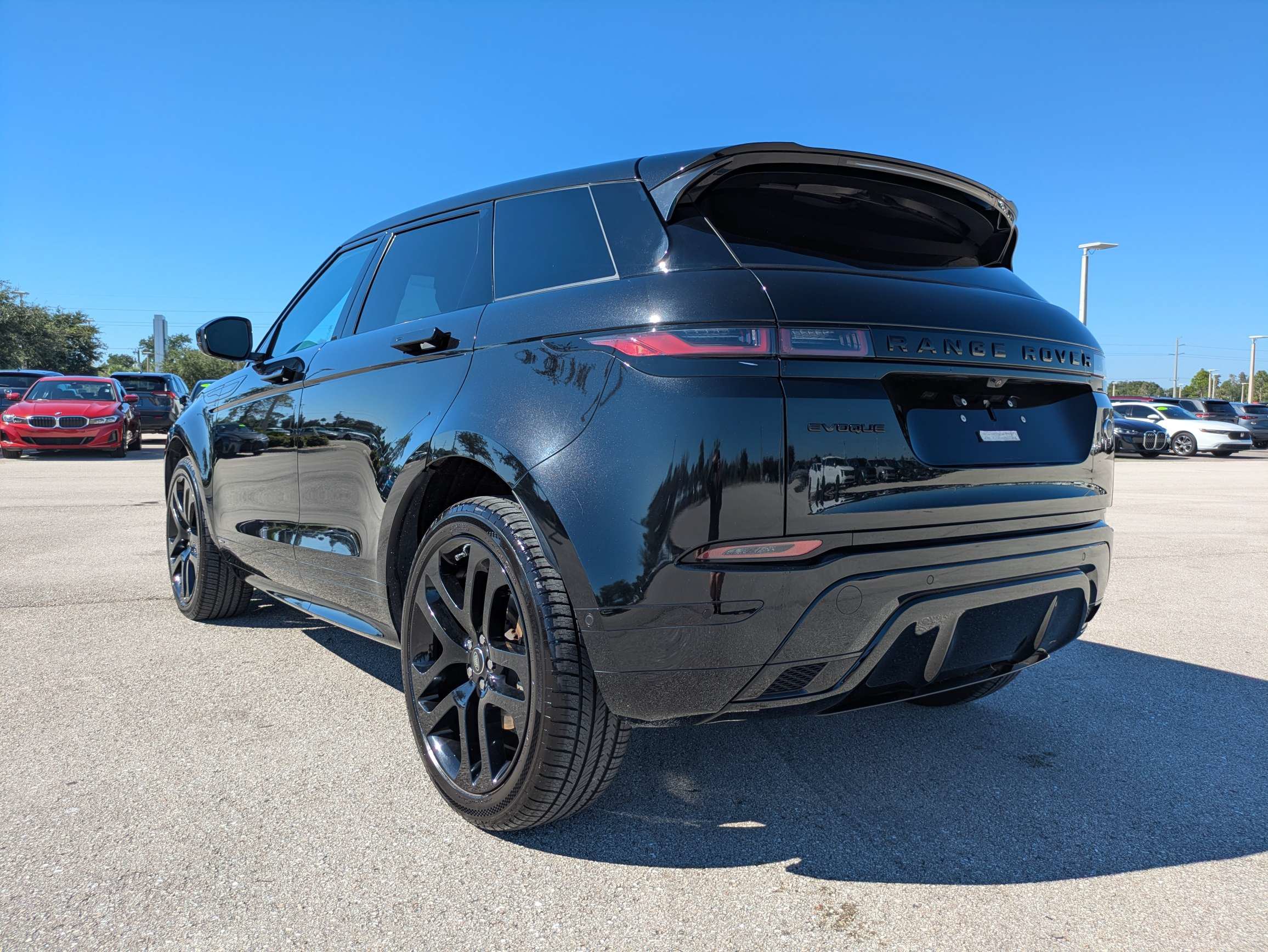 Used 2020 Land Rover Range Rover Evoque R-Dynamic SE AWD/4WD image 6