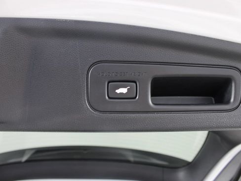 Used 2025 Acura MDX SH-AWD w/ Advance Package image 24