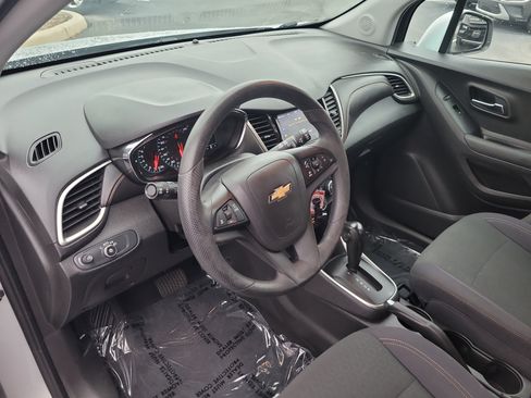 Used 2020 Chevrolet Trax LS w/ Tint and Cruise Package FWD image 18