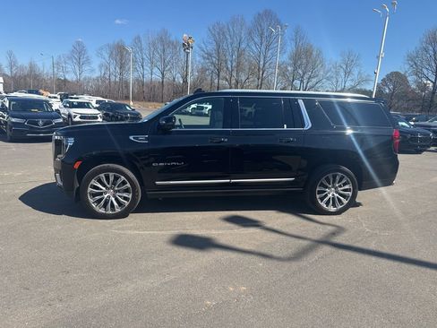 Used 2021 GMC Yukon XL Denali image 2
