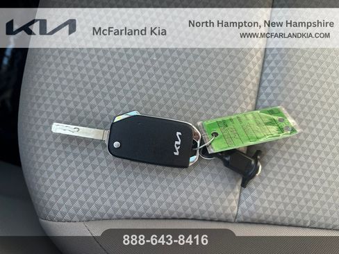 Used 2022 Kia Soul LX image 32