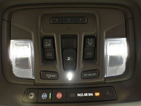 Used 2021 GMC Sierra 1500 Denali w/ Denali Ultimate Package image 40