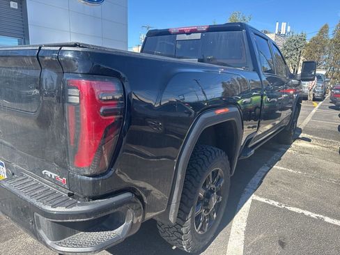 Used 2024 GMC Sierra 2500 AT4 w/ AT4 Premium Plus Package image 4