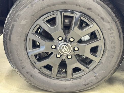 Used 2025 Toyota Tacoma SR image 7