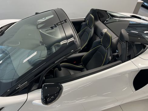 Used 2025 McLaren Artura Spider RWD image 13