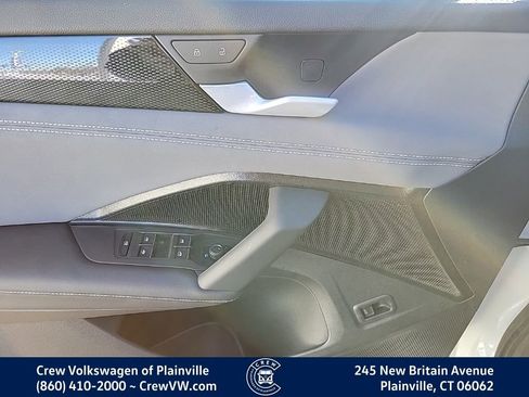 New 2026 Volkswagen Tiguan SE R-Line image 28