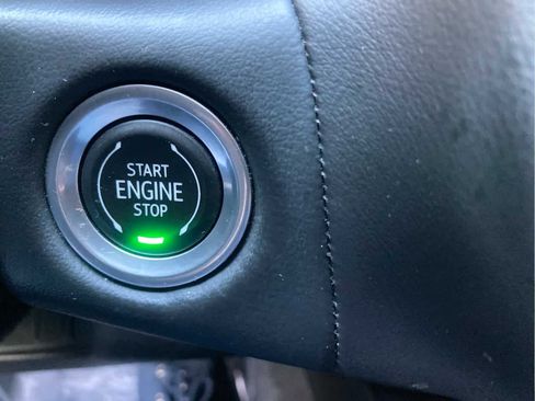 Used 2021 Chevrolet Suburban Z71 AWD/4WD image 29