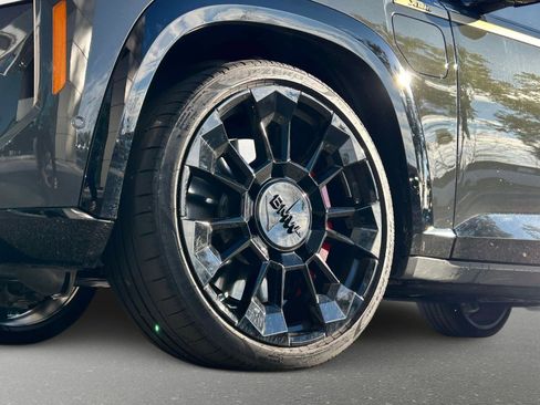 Used 2025 BMW XM Base image 12