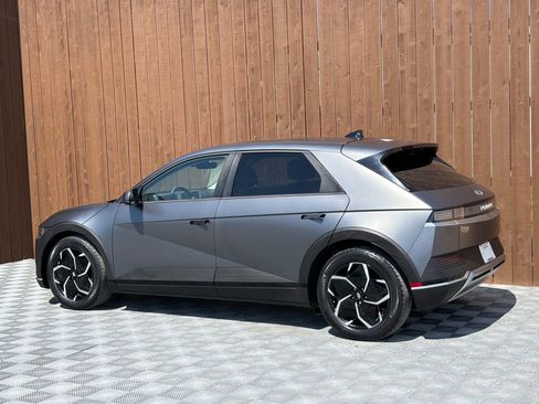 Used 2022 Hyundai Ioniq 5 SEL image 16